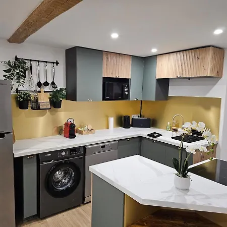 Escapade Au Coeur Des Thermes&volcans Appartement *